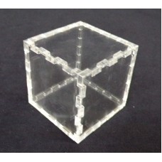 Κουτί για μπομπονιέρα 5X5X5 με καπάκι από Plexiglass-Πλεξιγκλας