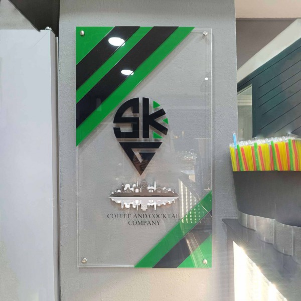 Επιγραφές Plexiglass 3D
